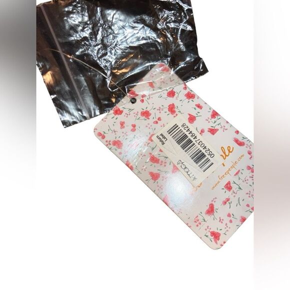 Free People Black TopSize Medium - Picture 7 of 9